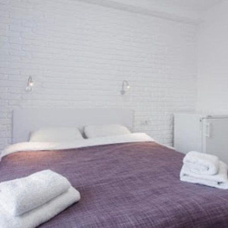 Smart Hotel Rooms Near Metro 24/7 Kiev Eksteriør bilde